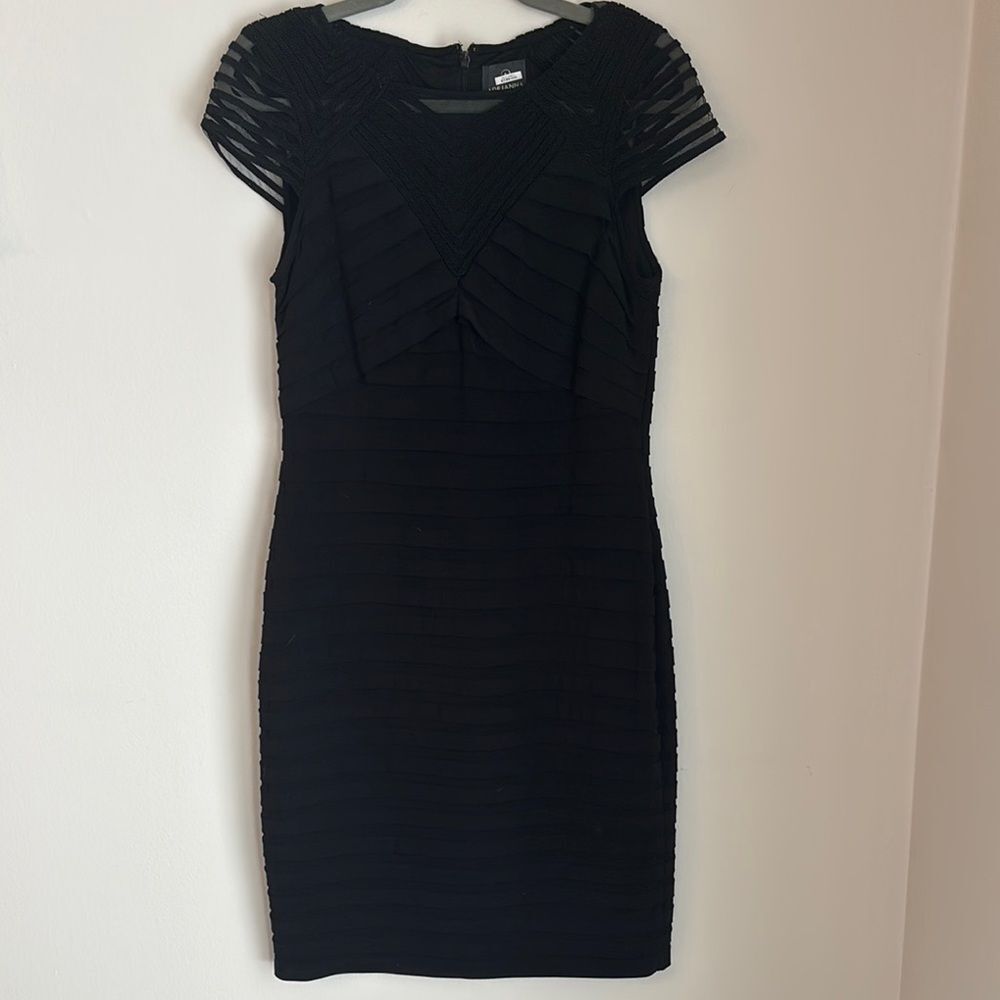ADRIANNA PAPELL WOMEN’s CORDED YOKE PLEAT JERSEY SHEATH BLACK DRESS sz 8 EUC